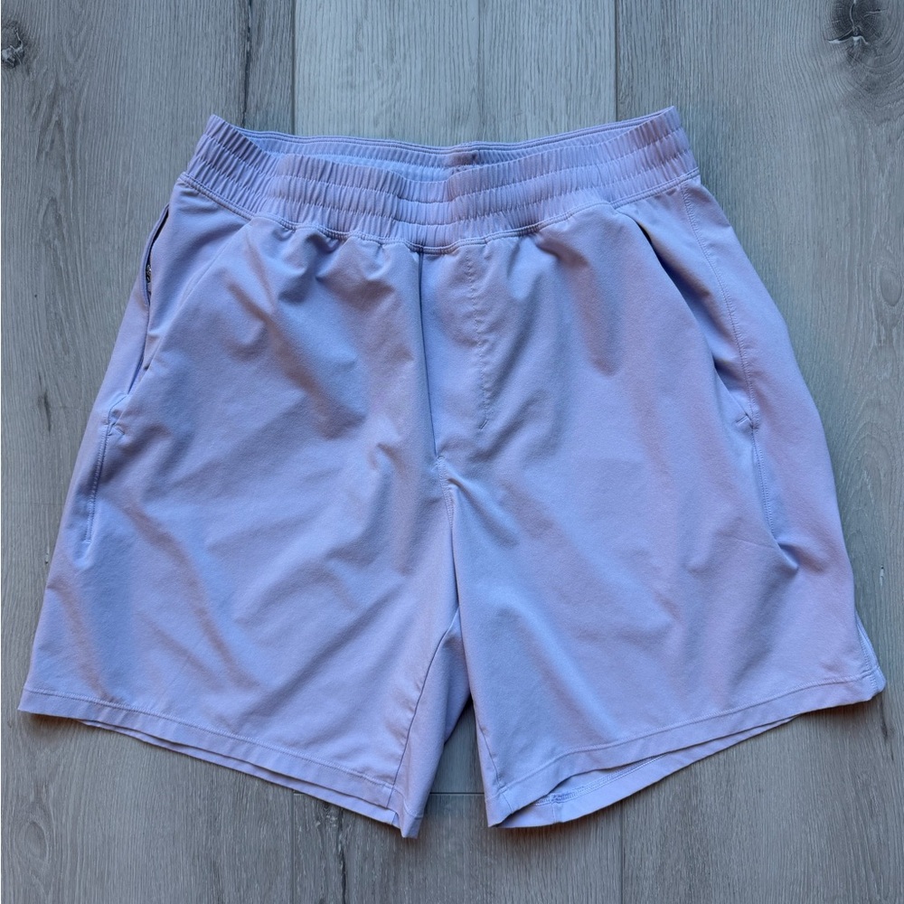 Lululemon Pace Breaker Linerless Short 7”
Size M